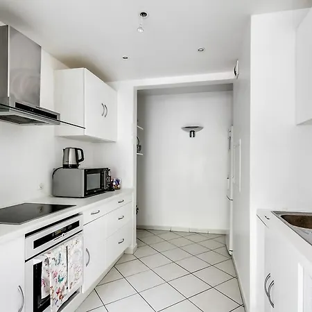 Spacious Parisian Flat - Eiffel Tower Paris